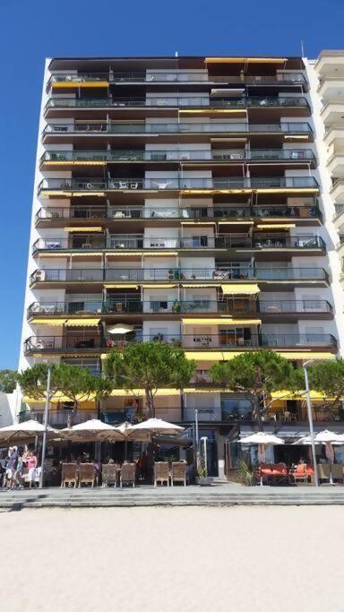 Pis Embaixador 1A Linea De Mar Apartment Platja d'Aro Exterior foto