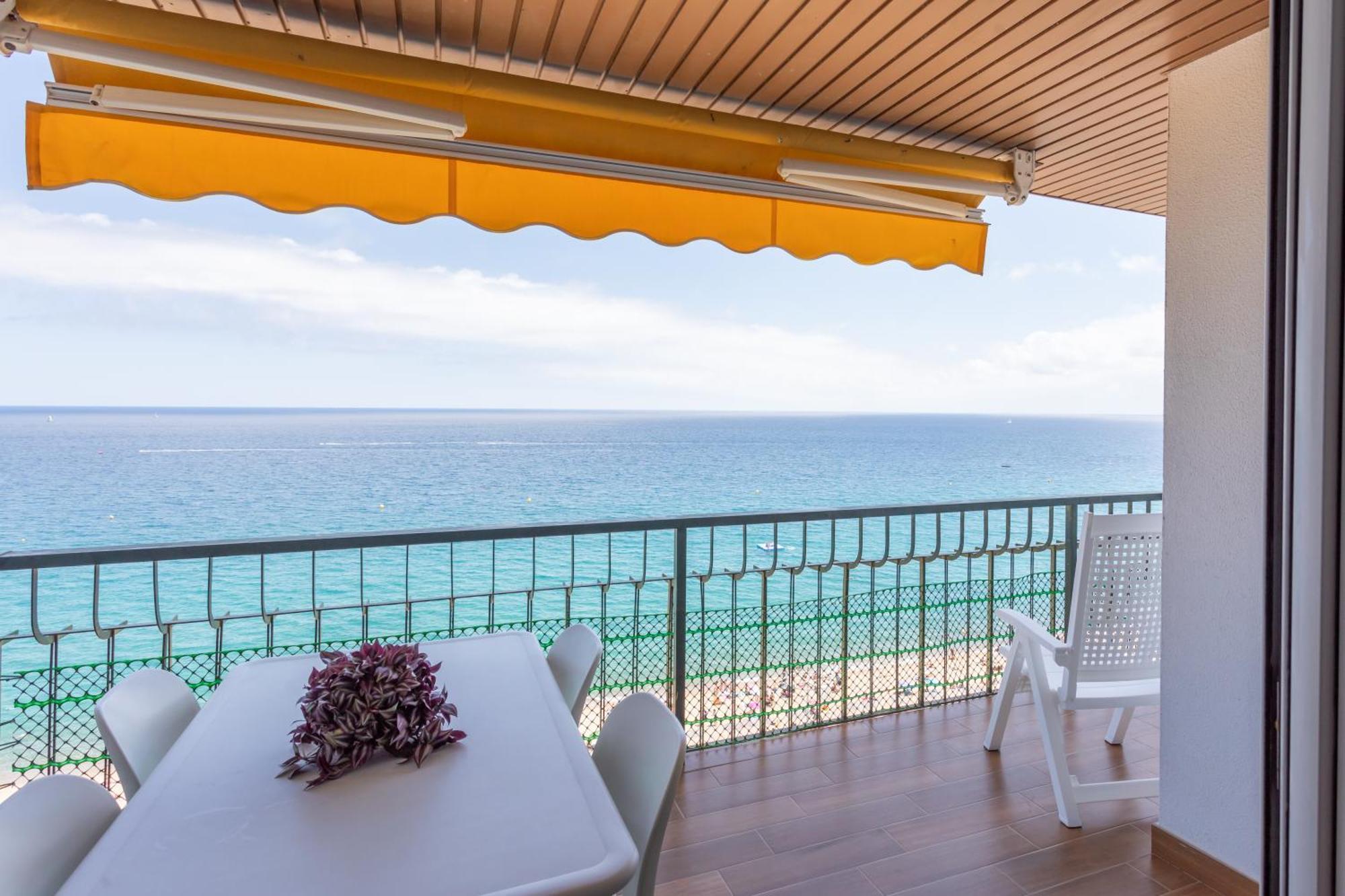 Pis Embaixador 1A Linea De Mar Apartment Platja d'Aro Exterior foto