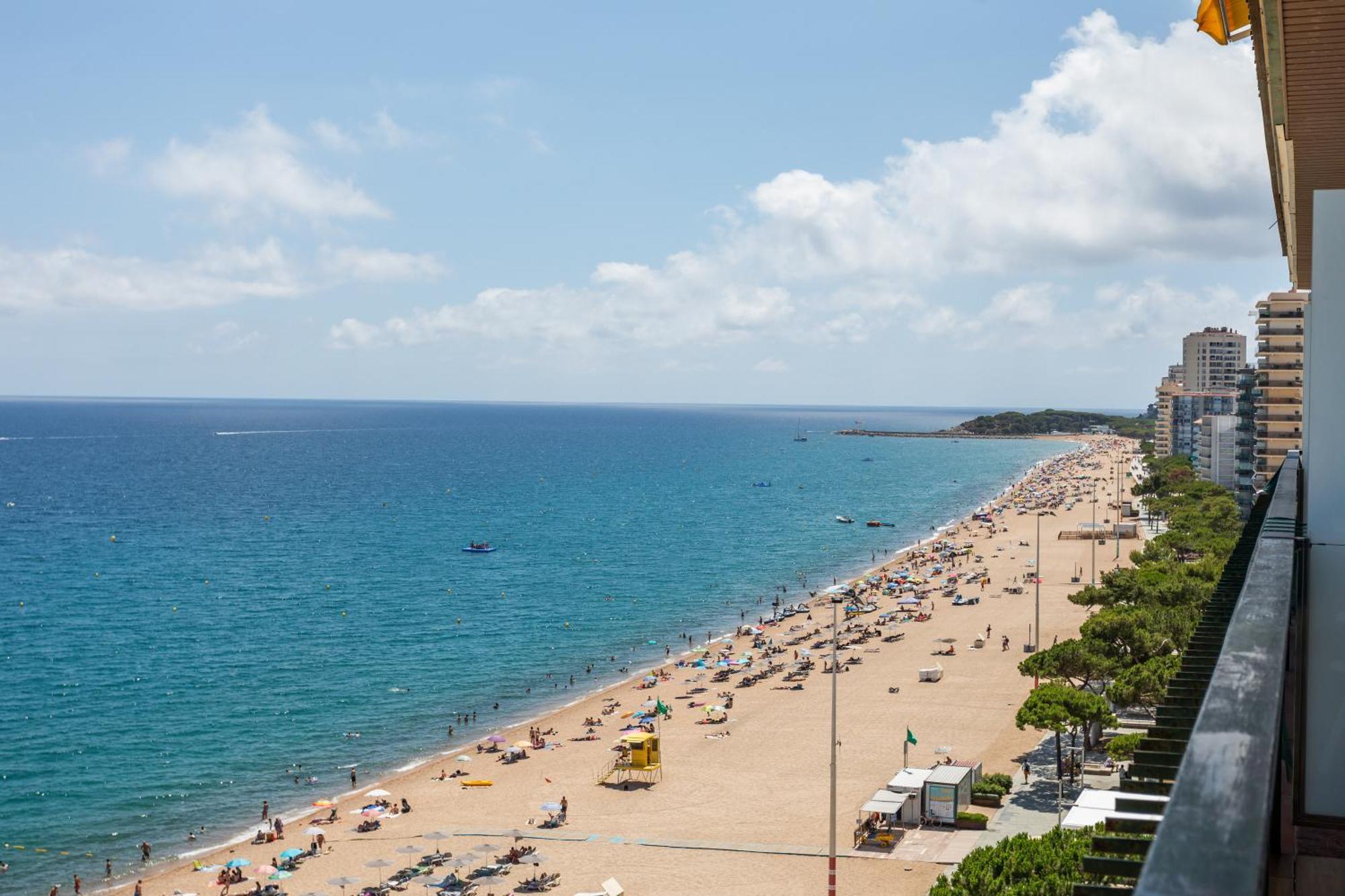 Pis Embaixador 1A Linea De Mar Apartment Platja d'Aro Exterior foto